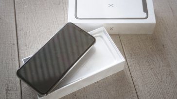 iPhone X