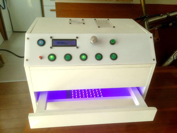 An excellent two-sided UV exposure box