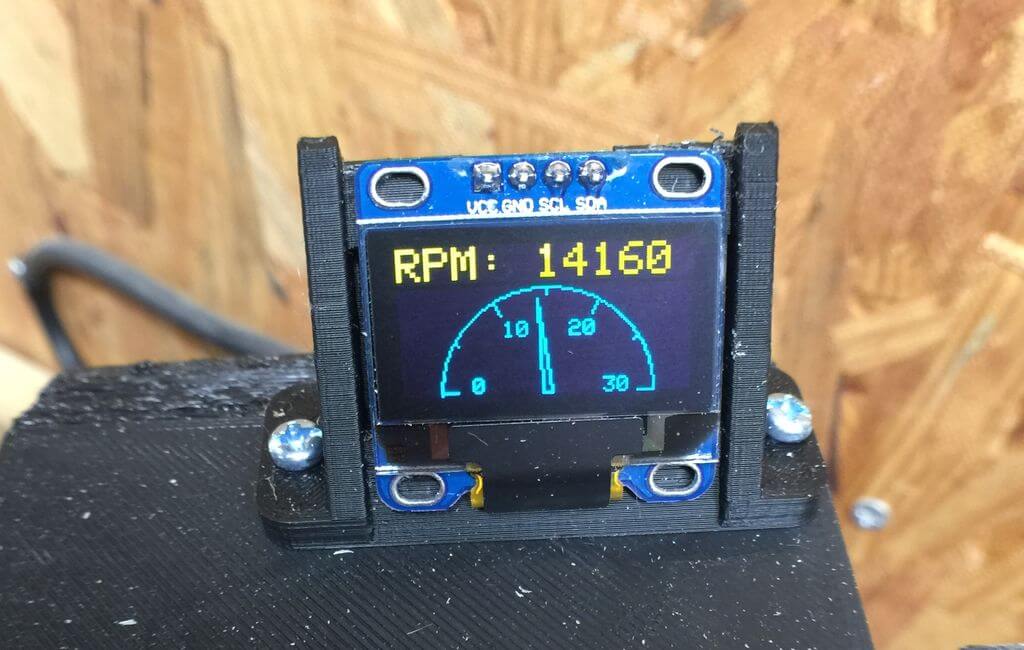 Add an Arduino-based tachometer to your CNC router