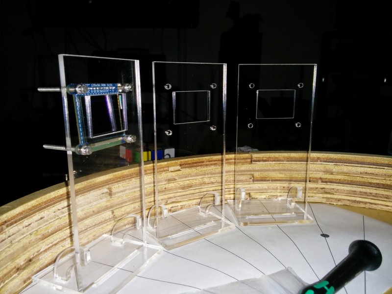 Brian's Digital Zoetrope features 12 Raspberry Pi-controlled screens