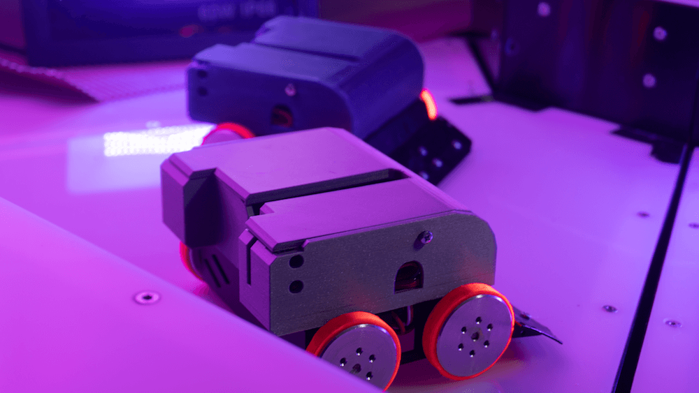 Creating an online robot fighting game using Arduino MKR1000 WiFi