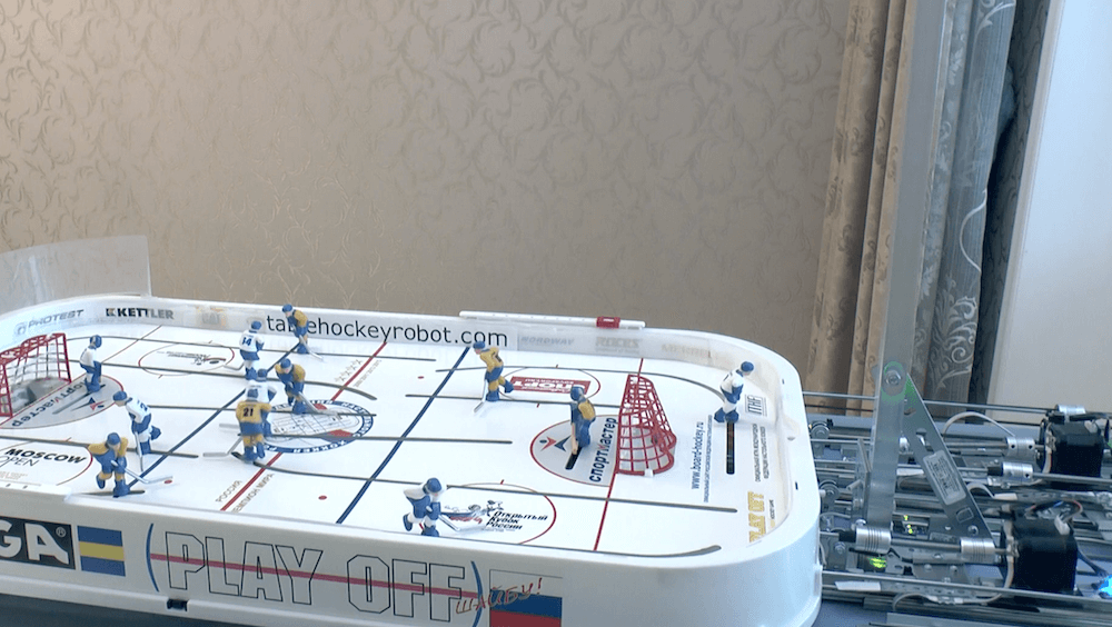This puck-slapping robot will beat you in table hockey