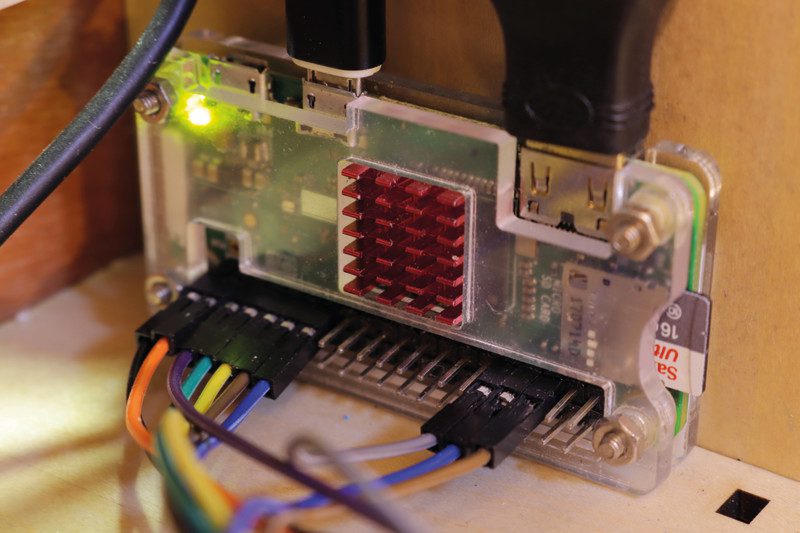 Hidden inside the case, a Raspberry Pi Zero powers the project