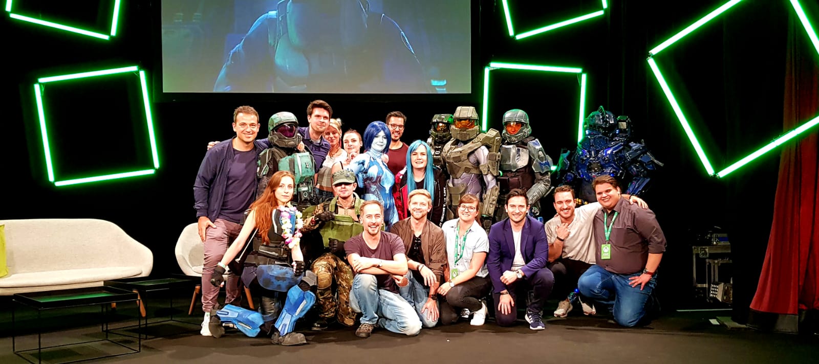 Maxi und das ganze Gaming Team auf der gamescom