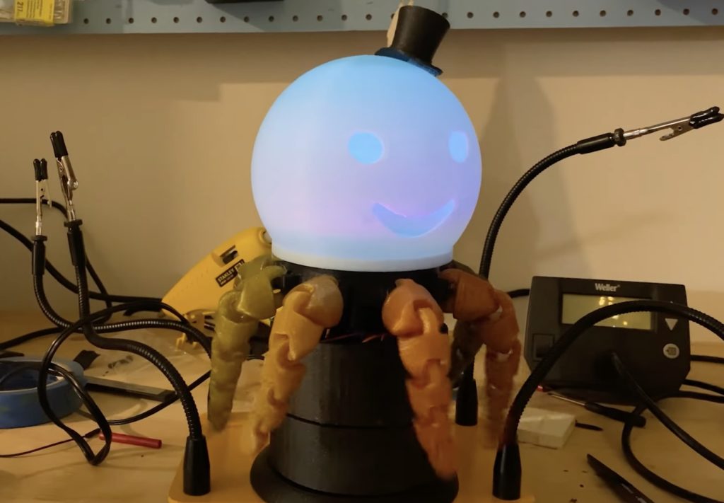 Lamptopus: The most adorable desk lamp in the world