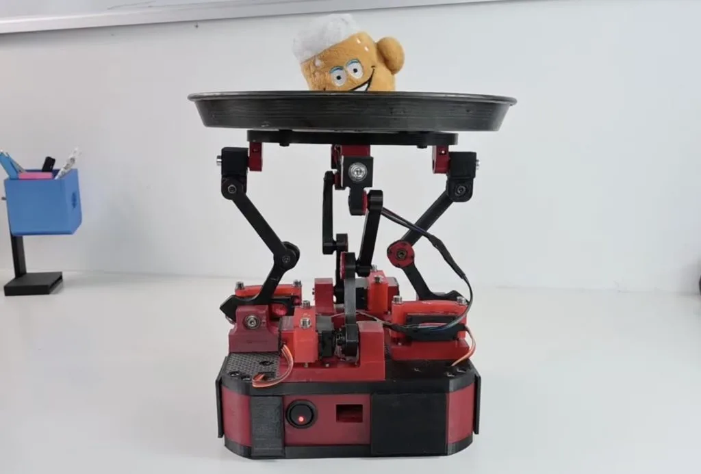 This robotic beer tray keeps servers from spilling suds