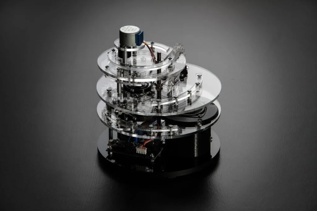 This kinetic sculpture is incredibly mesmerizing