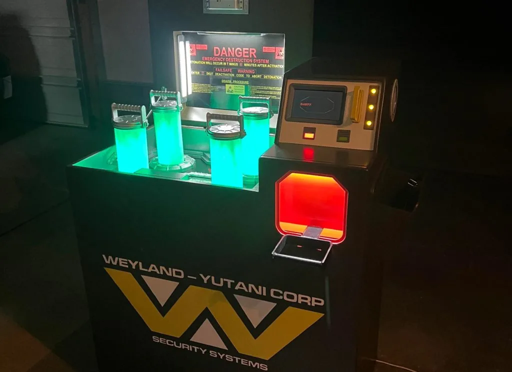A gorgeous escape room puzzle with an Alien theme