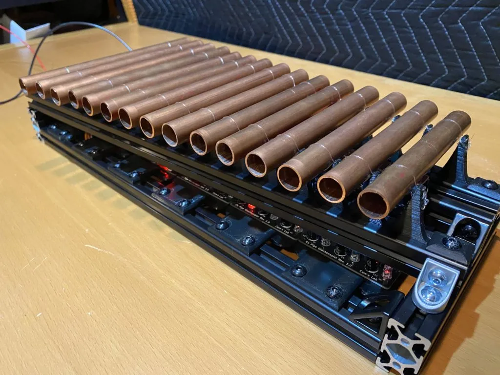 A glockenspiel that plays itself