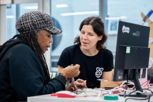 Working with UK youth and community organisations to tackle the digital divide