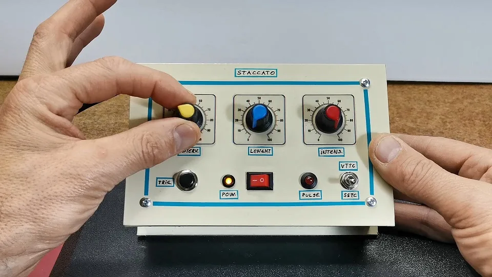 DIY “Staccato” controller drives Tesla coils