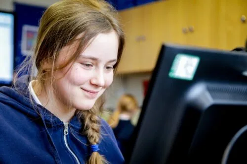 Using an AI code generator with school-age beginner programmers