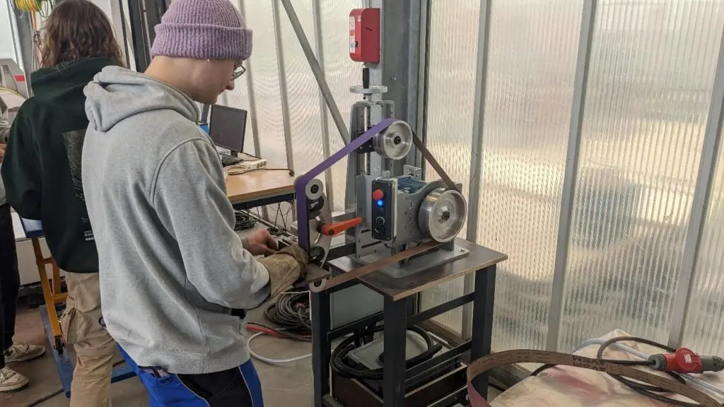 This belt grinder uses an Arduino Opta micro PLC