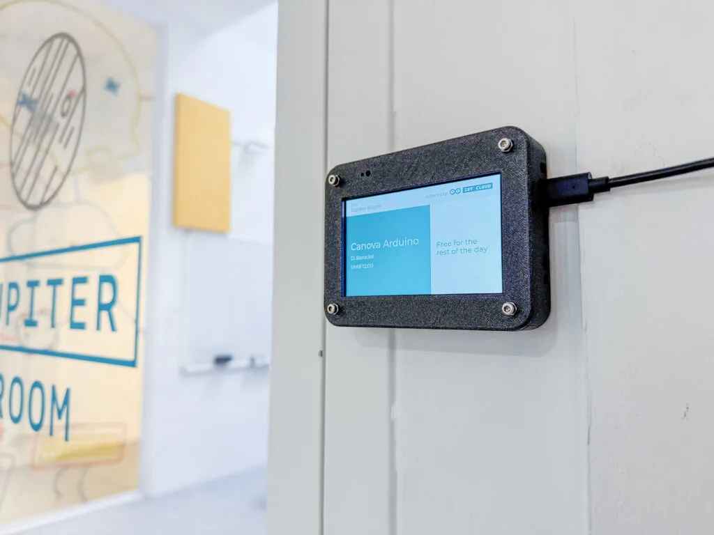 Deploy your smart meeting room management system with Arduino GIGA