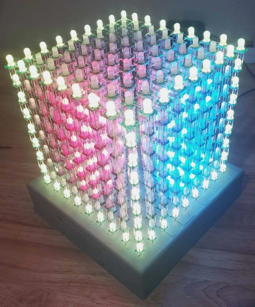 Displaying games on a 9x9x9 LED cube