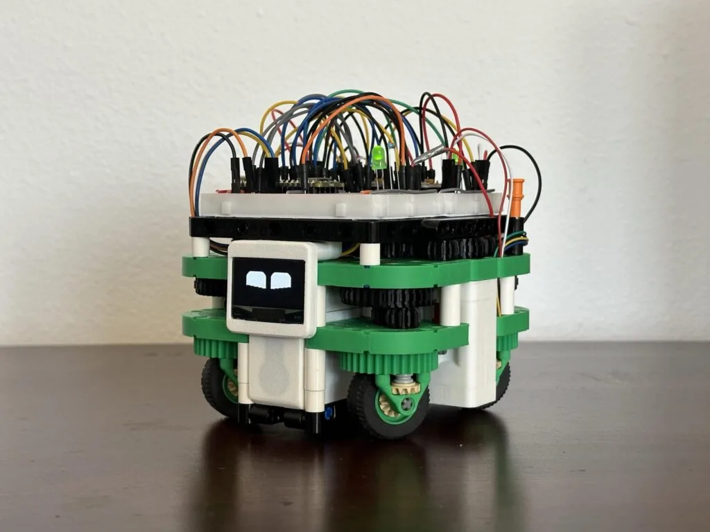 The Swervebot is an omnidirectional robot that combines LEGO and 3D-printed parts